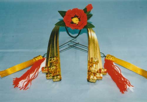 Set of Kazen hair ornaments: peony, bundled noshi streamers, and gold basara cord