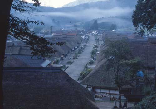 大内宿（重要伝統的建造物群保存地区、福島県下郷町）