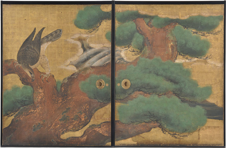 A restored wall screen (south side) of the Fourth Ohiroma Grand Hall of the Ninomaru-goten Palace in Nijo Castle, a designated Important Cultural Property. Hawk and pine design with gold leaf on paper. (In the collection of the City of Kyoto)