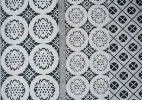 Korai-beri pattern (Large, medium and small crests)